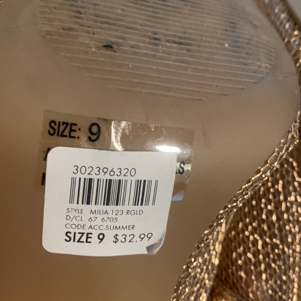 Charlotte Russe Rose Gold shimmery High heels sz 9 - Picture 8 of 9